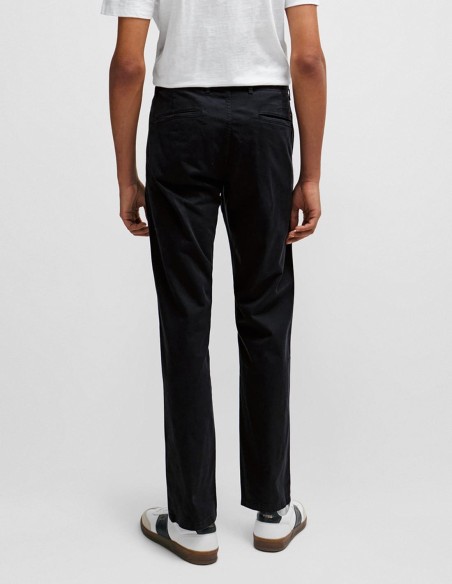 SLIM FIT CHINOS IN STRETCH-COTTON SATIN