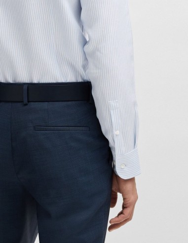 SLIM FIT SHIRT IN A STRIPED LINEN BLEND