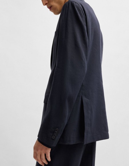 SLIM FIT SUIT JACKET IN A STRETCH LINEN BLEND