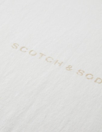 T-SHIRT LOGO FRONT CHEST 2