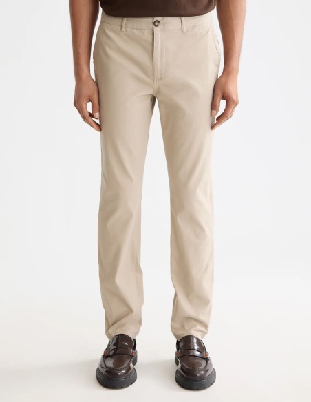 ESSENTIALS STUART SLIM CHINO