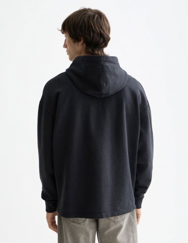 HOODED SWEATSHIRT