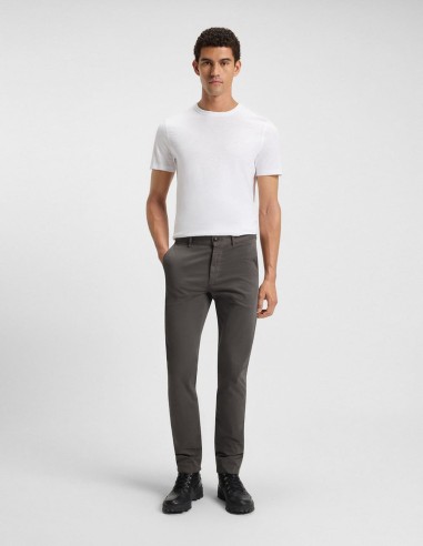 SLIM FIT CHINOS IN STRETCH-COTTON SATIN