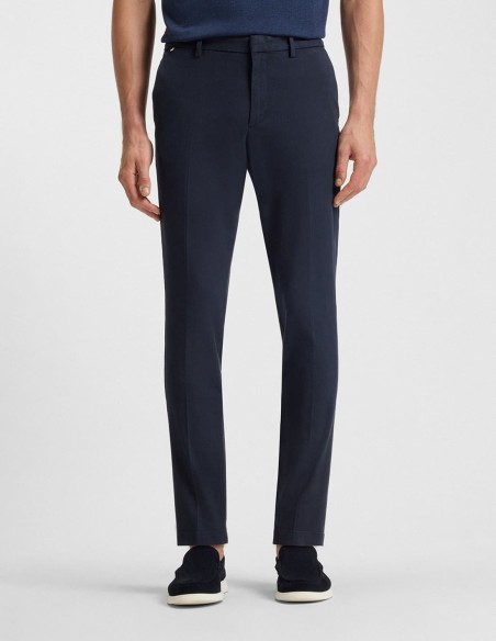 SLIM FIT CHINOS IN A STRETCH COTTON BLEND