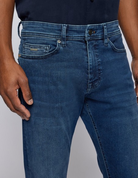 SLIM-FIT JEANS IN SUPER STRETCH DENIM