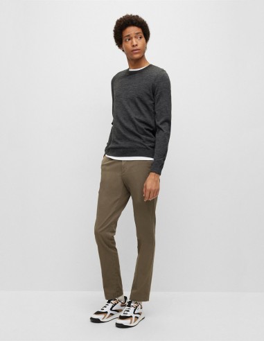 SLIM FIT SWEATER IN VIRGIN WOOL